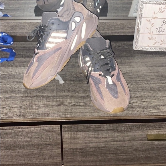 mauve shoes yeezy
